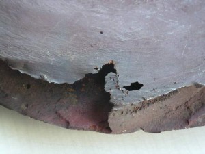 Daños visibles causados por la cavitación. Crédito: Wikipedia.